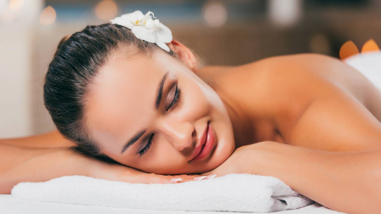 O que esperar de um spa de luxo em 2026? Conheça os tratamentos faciais e corporais mais modernos e saiba como comparar pacotes para garantir um dia de relaxamento absoluto.