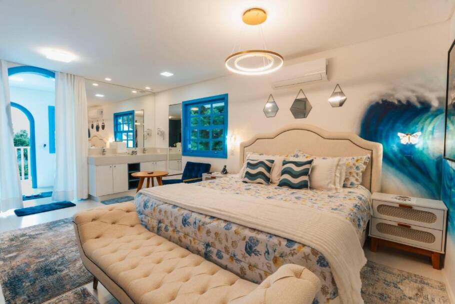 Interior de uma das suítes temáticas do Vila Grega Hotel, todas inspiradas em personagens da mitologia grega