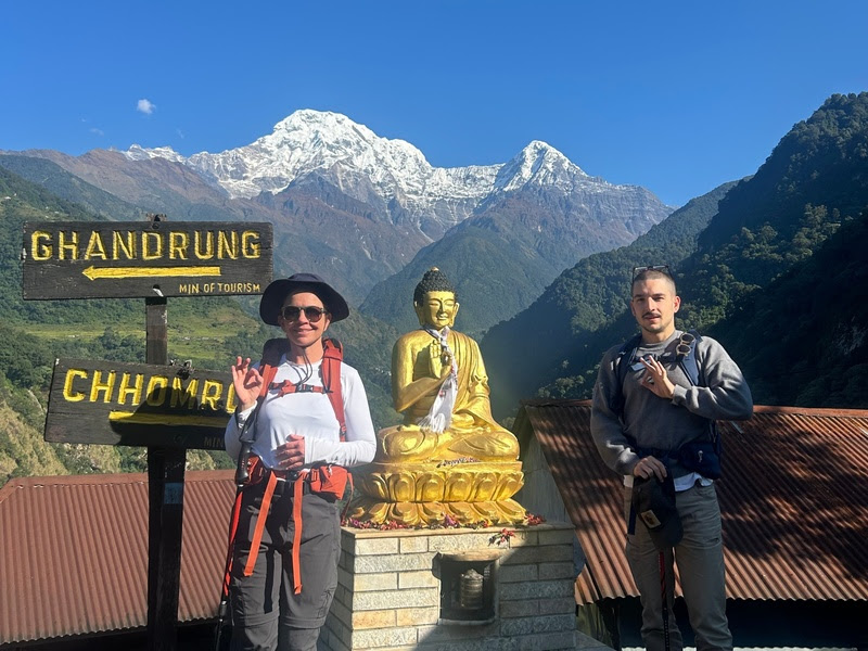A arquiteta Mila Ricetti (56) celebrou sua resiliência ao desbravar o Himalaia com o filho