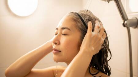 Shampoos pigmentados ajudam a suavizar cabelos brancos