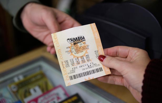 A Mega Millions acumulou mais uma vez e sorteará um prêmio inédito de 120 milhões de dólares