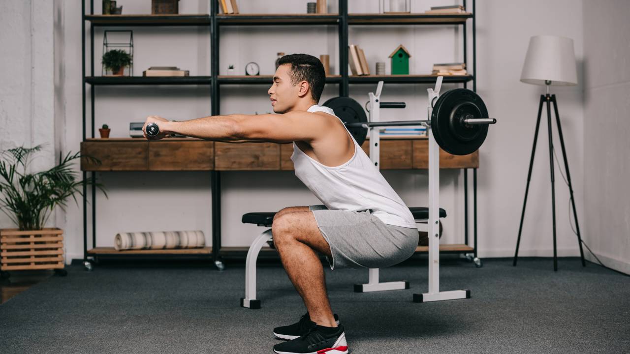 O agachamento fortalece a mente e os músculos