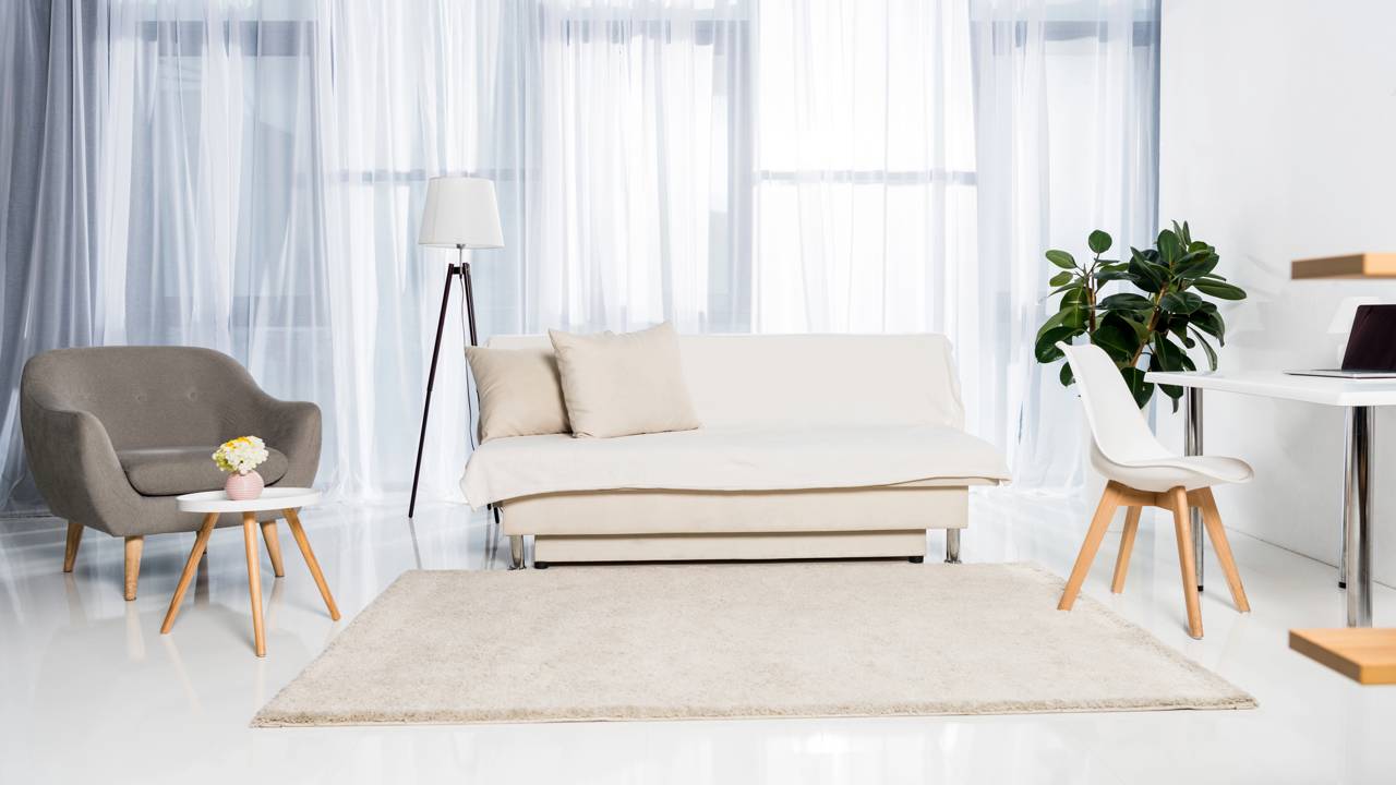 Quer um visual de galeria de arte no seu quarto? Esse guia de alternativas à cortina é o passo definitivo pro seu estilo de vida minimalista.