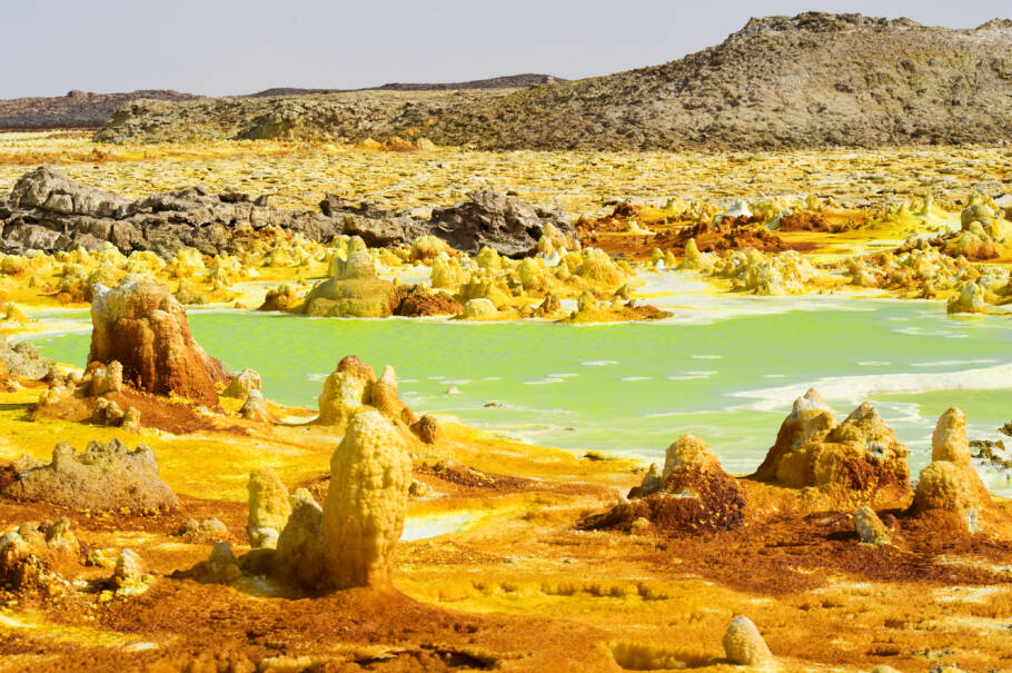 A Depressão de Danakil, na Etiópia, é um dos locais mais quentes e inóspitos da Terra, conhecido como o “inferno de Dallol”
