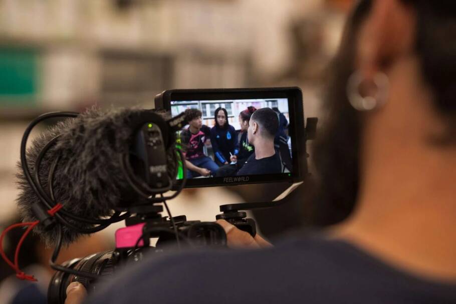 Econoarte prepara 60 jovens da zona sul para trabalhar nos bastidores de grandes eventos