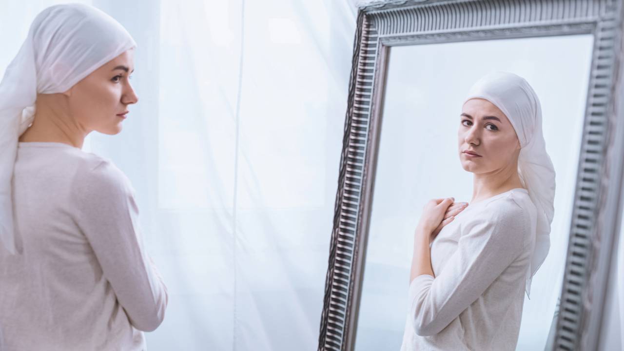 O uso do espelho no quarto e na casa está cercado de significados e cuidados. Saiba o que pode estar influenciando seu ambiente sem perceber.