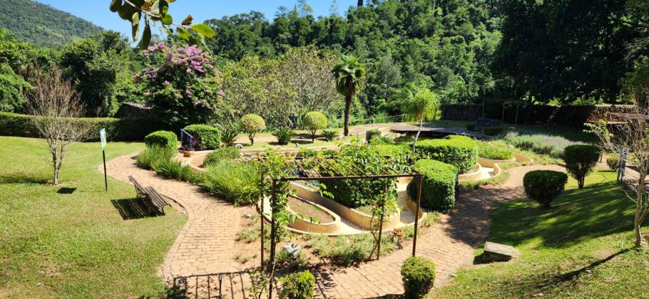 O Lago das Sensações é um dos espaços do Quintaessência Sp