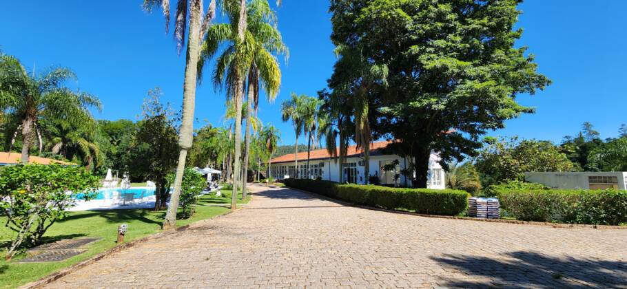 Hotel fica em uma área de 1,5 milhão de m² na Serra da Mantiqueira