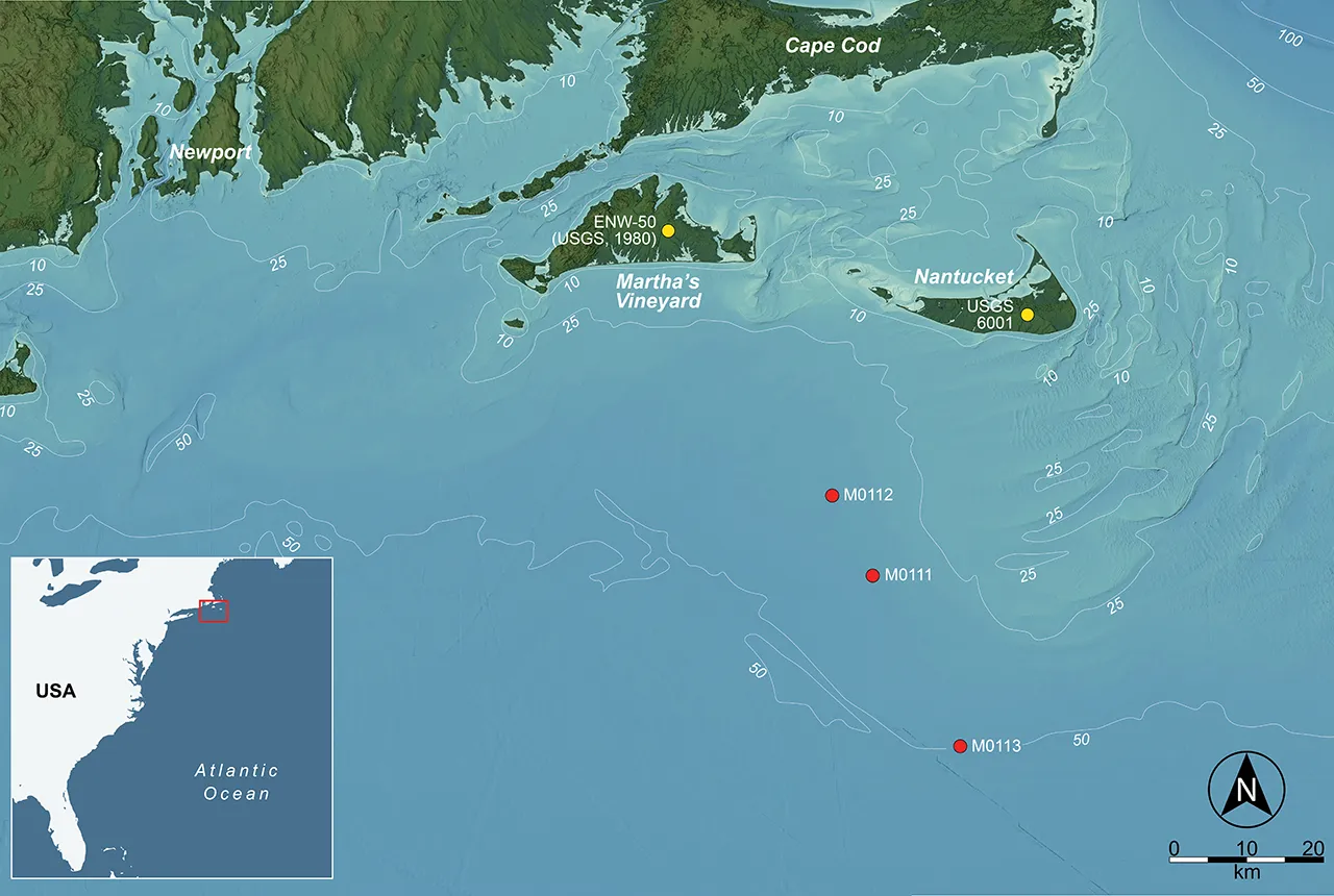 O objetivo dessa expedição ia muito além da coleta de núcleos de sedimentos. Os cientistas também se propuseram a coletar amostras da água armazenada nos sedimentos, incluindo camadas arenosas que atuam como aquíferos e de camadas de argila conhecidas como aquítards, que geralmente mantêm a água no lugar sob o fundo do mar.