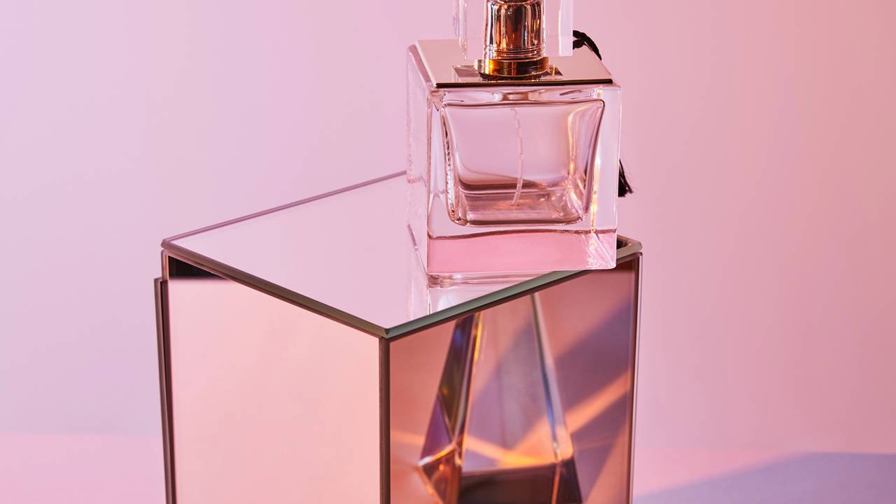 Veja o passo a passo para higienizar frascos e montar coleções decorativas que brilham no seu cotidiano.