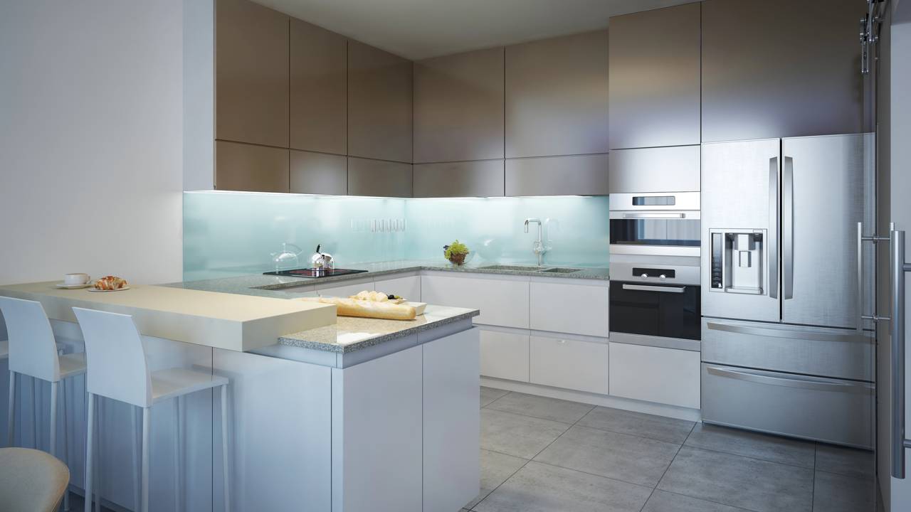 Geladeira embutida gasta mais luz? Saiba como evitar o superaquecimento e manter a eficiência energética