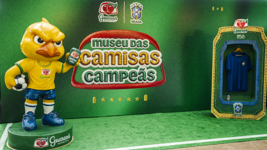 Parque Bondinho Pão de Açúcar recebe exposição de camisas campeãs da seleção brasileira