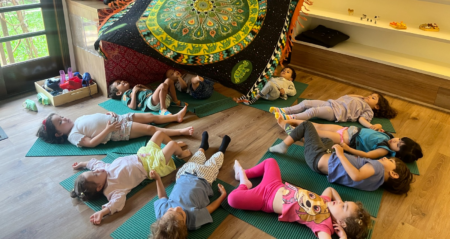 Yoga Kids todas as sextas-feiras