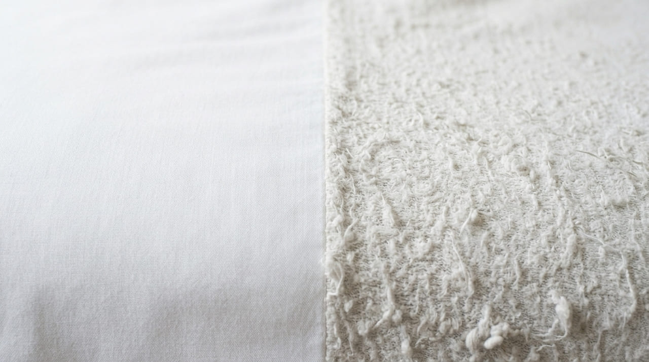 Ajustar o ciclo de lavagem e evitar o contato com peças pesadas garante a maciez do tecido.