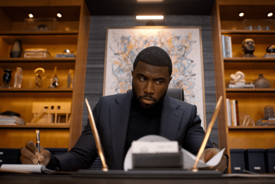 “Nêmesis” coloca frente a frente um criminoso especialista e um brilhante detetive em uma disputa que vai além do confronto clássico entre o bem e o mal (Imagem: Reprodução digital | Netflix)