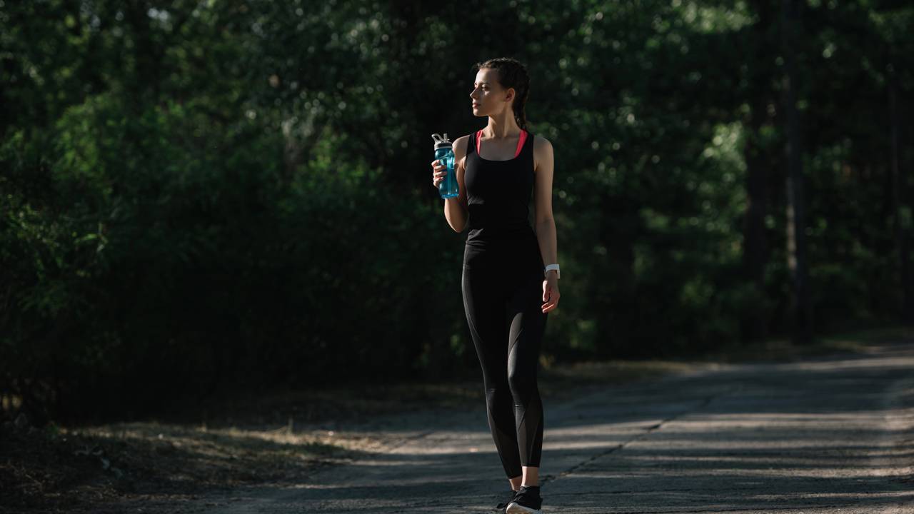 Conectado e saudável. Adote o registro de passos como seu painel de controle para uma vida longa e ativa