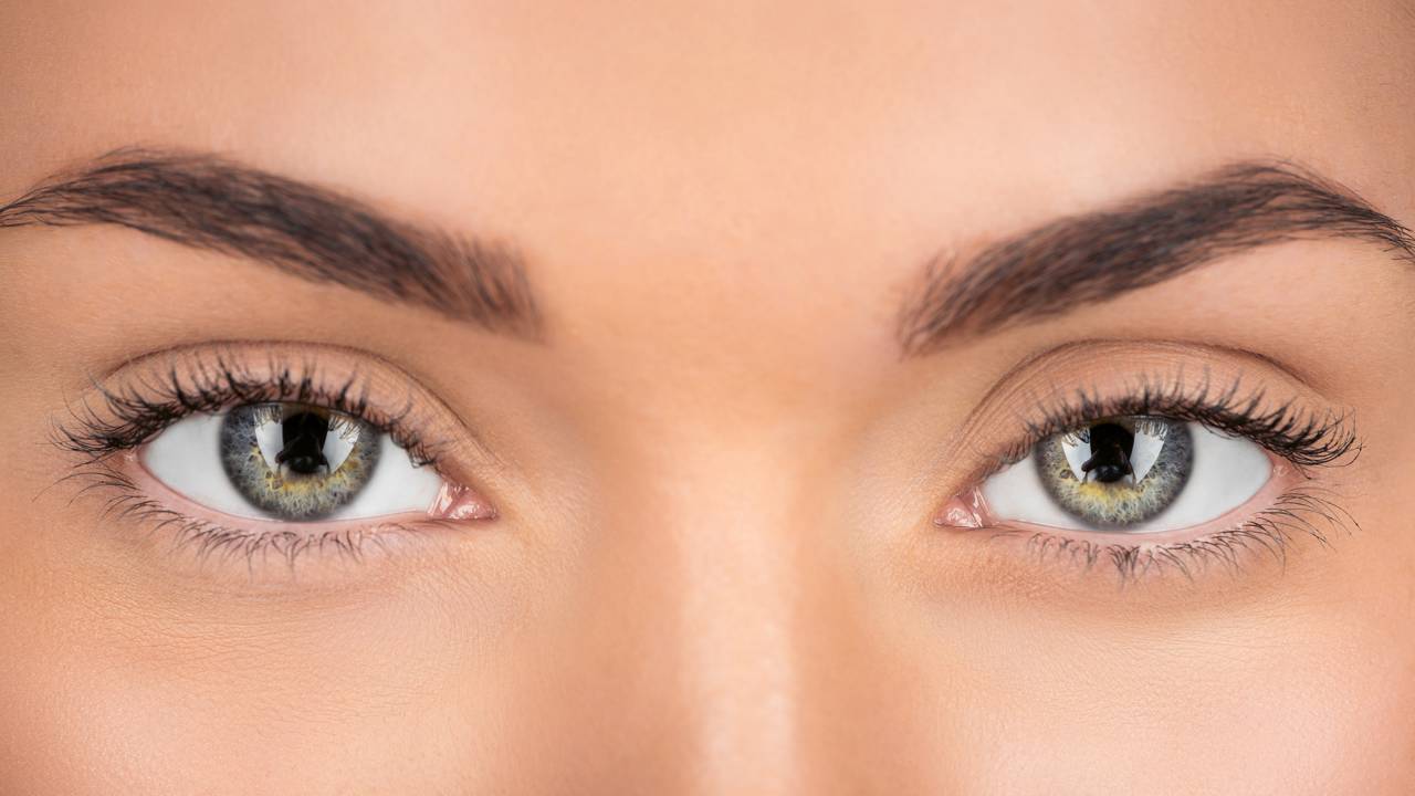 O fim das sobrancelhas artificiais. Adote hábitos saudáveis para um olhar expressivo e natural todos os dias