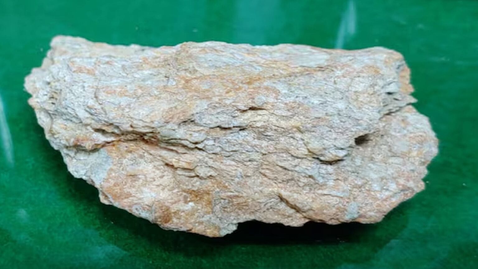 Existem achados que não têm o brilho do ouro, mas que podem acabar tocando algo muito mais a cada dia.