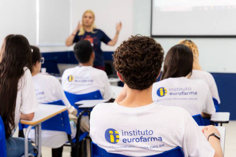 Instituto oferece lanche, uniforme, e material didático aos alunos