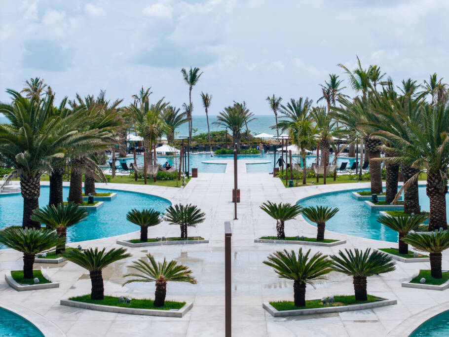 Piscina do Porto 2 Life, na praia de Muro Alto, em Porto de Galinhas