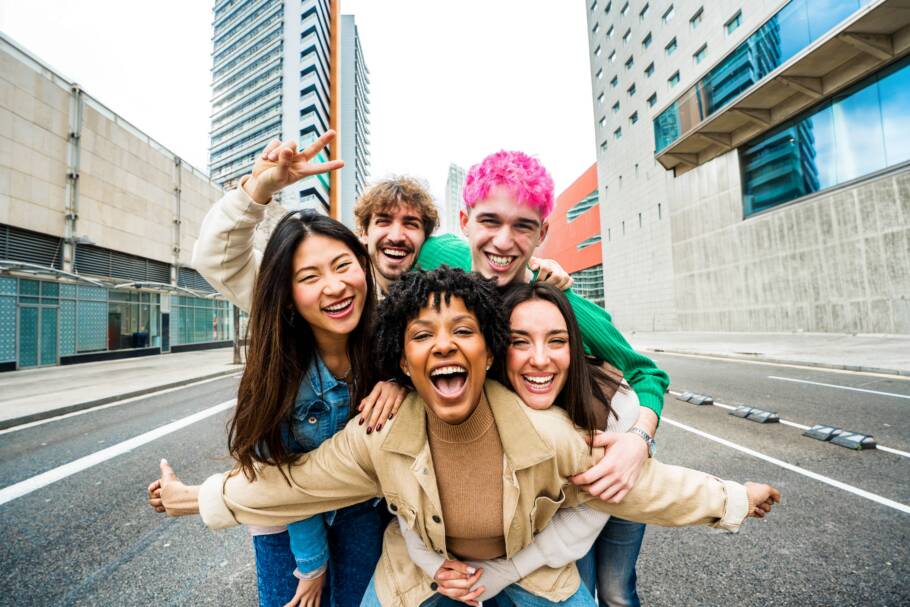 Podem se candidatar universitários de várias áreas interessados em desenvolver sua carreira com base no aprendizado contínuo