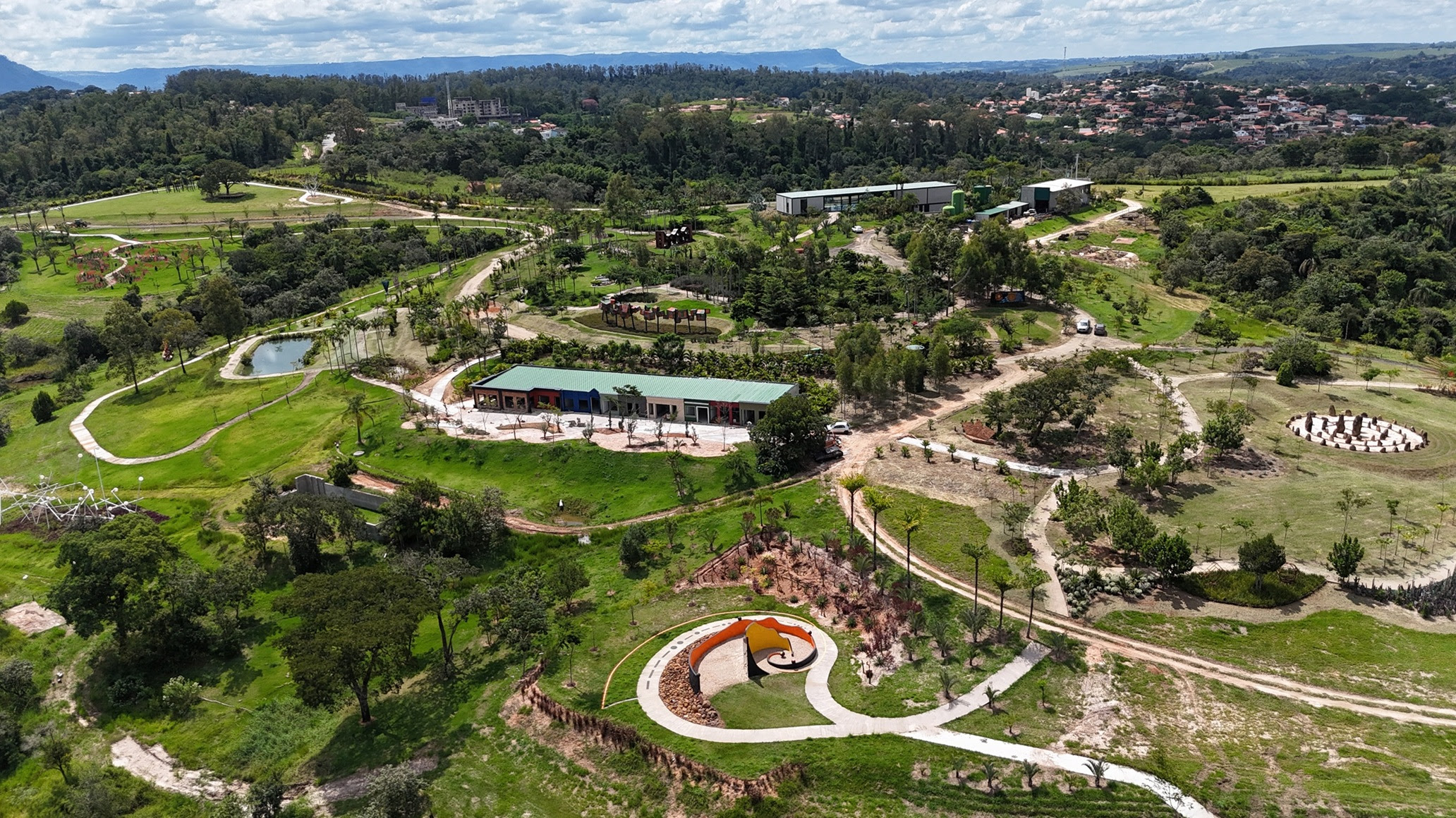 São Pedro (SP) ganha parque que une arte, meio ambiente e lazer