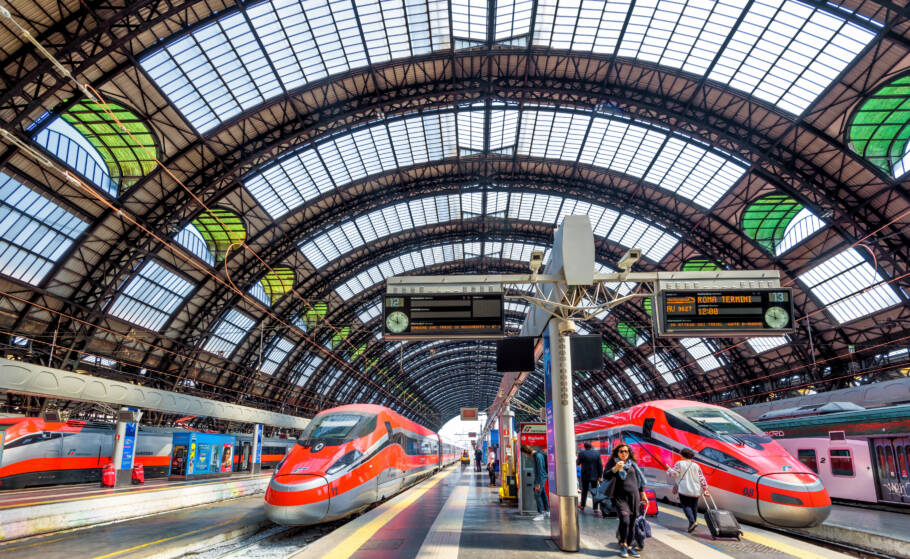 Estação central de Milão, na Itália; Comissão Europeia planeja bilhete único para simplificar viagens de trem