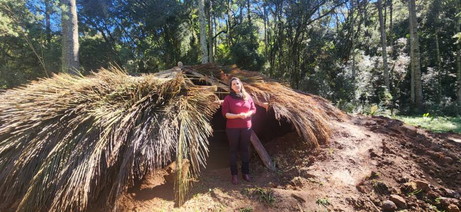 Lola Guimarães explica como funcionavam essas estruturas