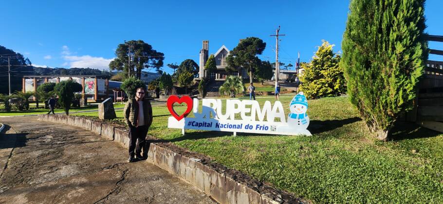 Pausa para aquela foto clássica de todo turista em Urupema