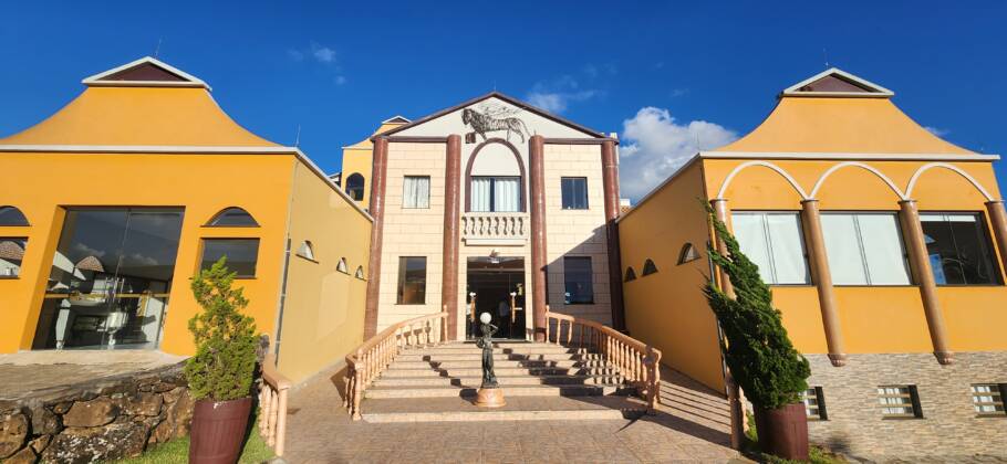 Entrada da vinícola Leone di Venezia, que tem arquitetura inspirada na região italiana do Vêneto