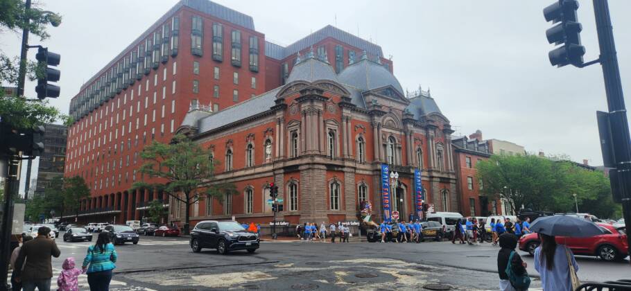 Dos hotéis a poucos quarteirões da Casa Branca aos restaurantes de Georgetown e Capitol Hill, a capital americana mostra um roteiro que vai além dos monumentos