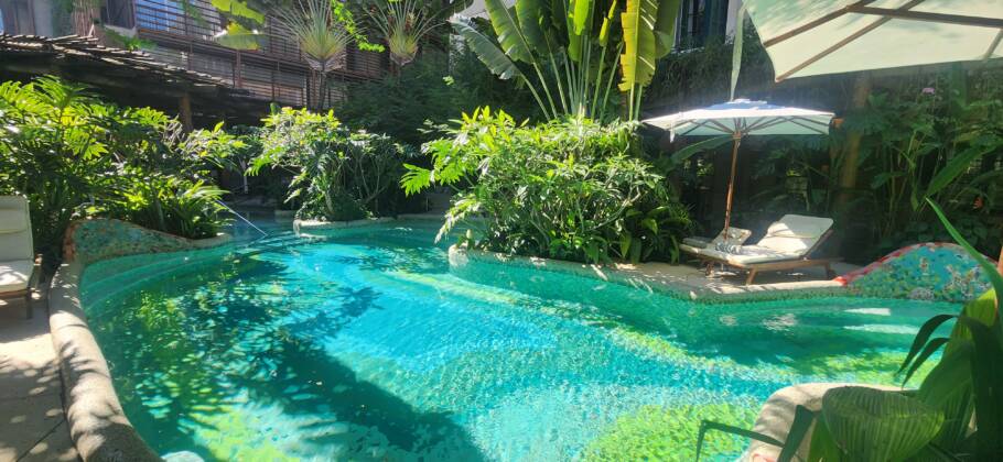 A bela Emerald Garden Pool; a piscina é climatiza com temperatura média de 29ºC