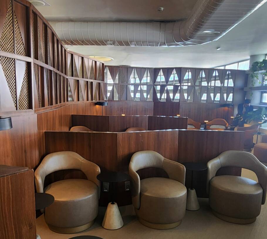 Área externa do W Premium Lounge no Aeroporto de Congonhas