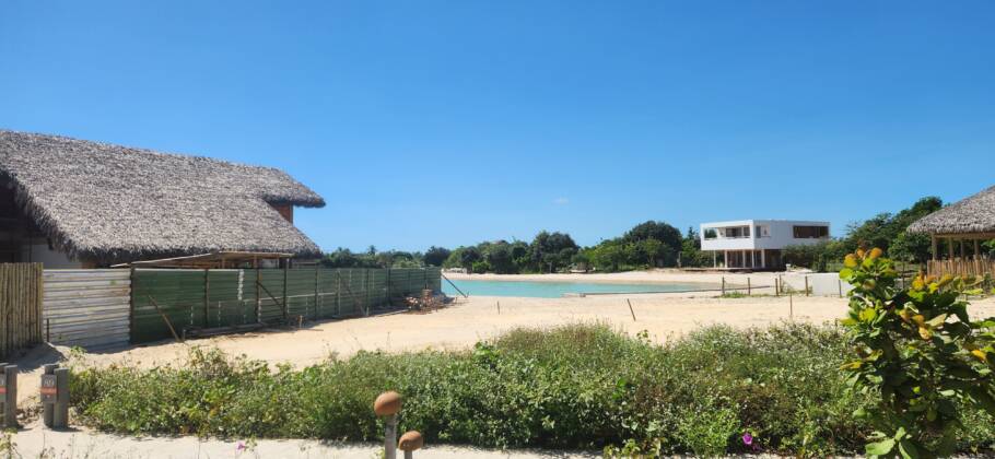 Casas em construção no condomínio Vila Carnaúba, na Praia do Preá