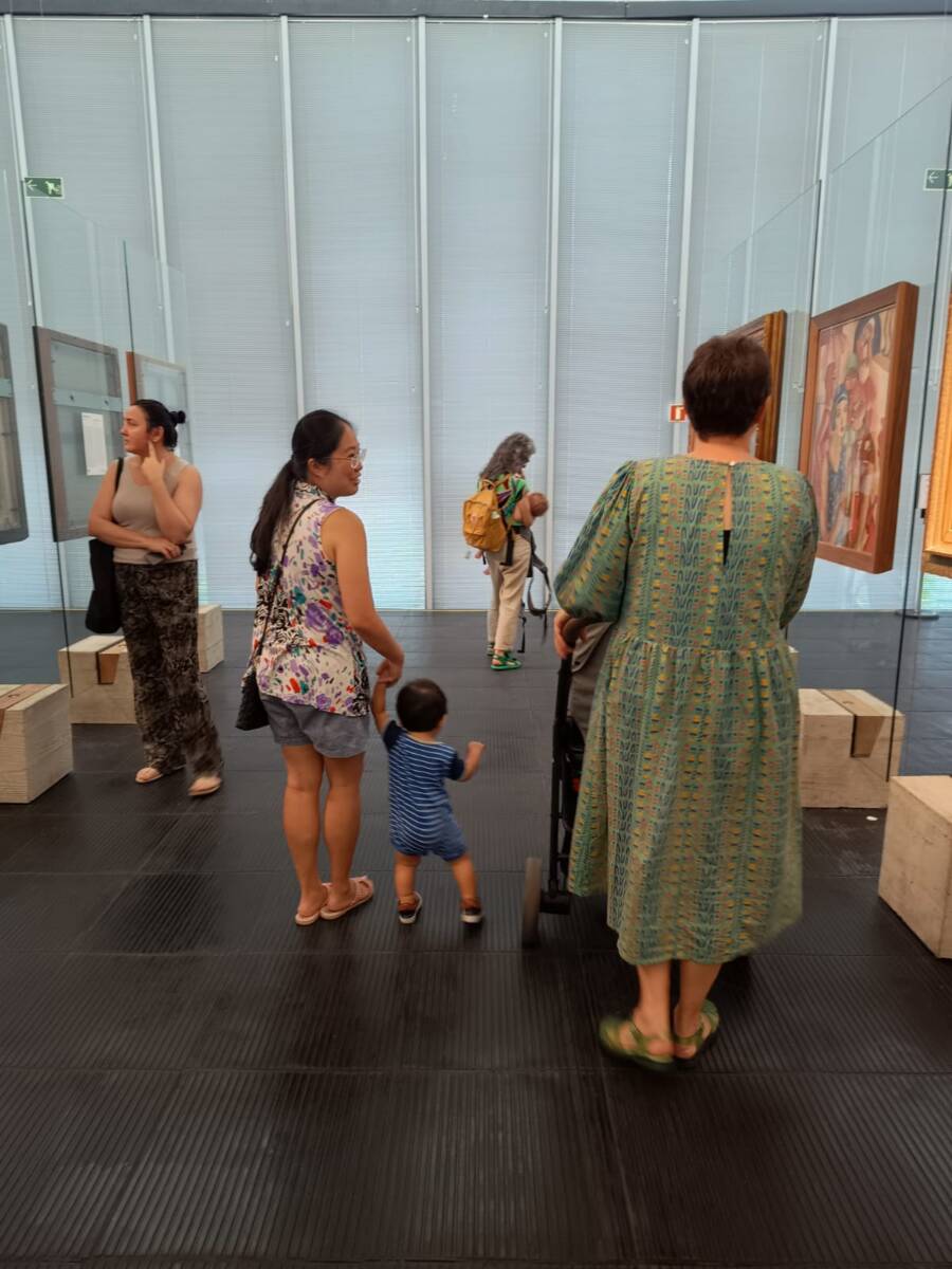 Entre museus, parques e encontros, a comunidade que combate a solidão da maternidade