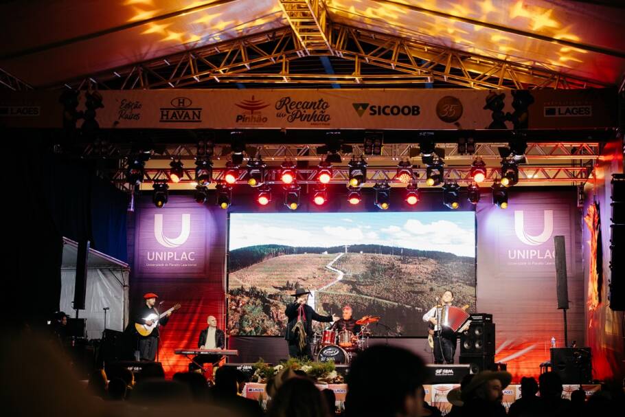 Festa do Pinhão transforma Lages em um grande palco cultural a céu aberto