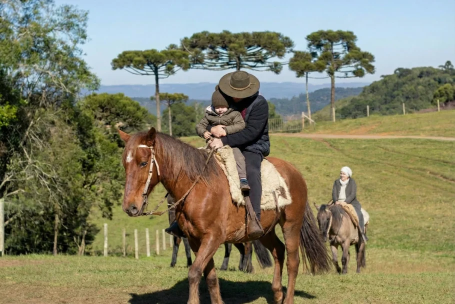 Hotel fazenda oferece atividades para toda a família
