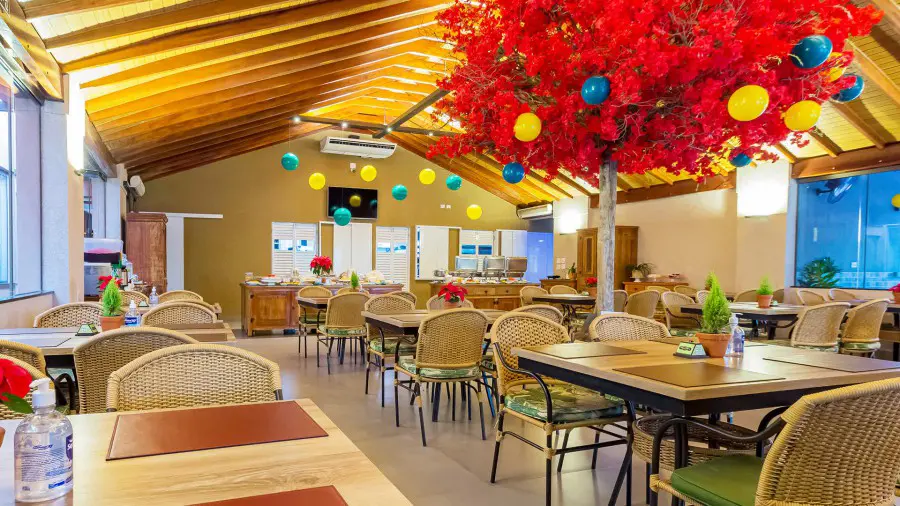 Interior do Restaurante Barroco XVII do Carpe Diem Eco Resort Olímpia