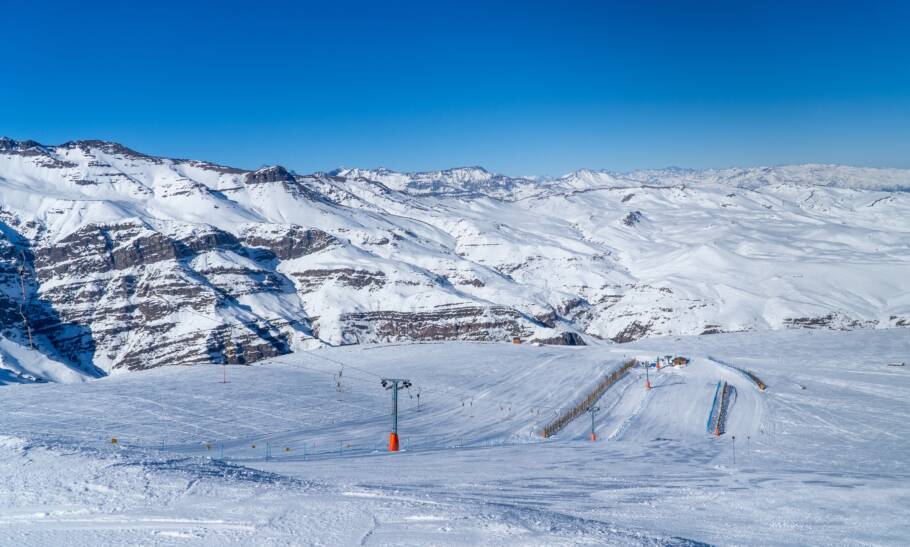 A estação de El Colorado é ideal para quem já tem alguma experiência nos esportes de neve
