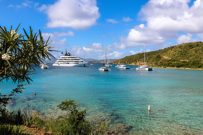 Emerald Cruises aposto em roteiros exclusivos pelo Caribe
