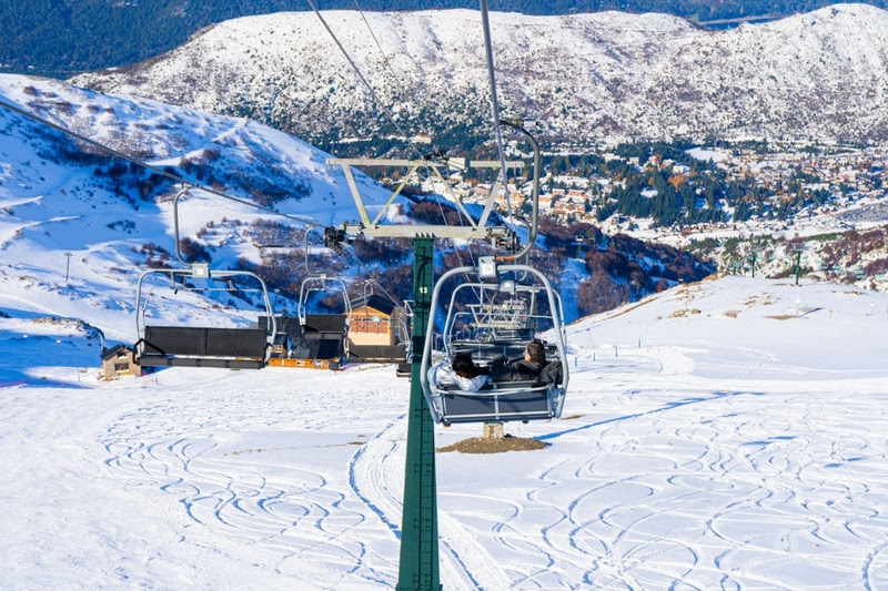 A estação de Cerro Catedral, em Bariloche, é uma das mais reservadas pelos brasileiros para o inverno de 2026