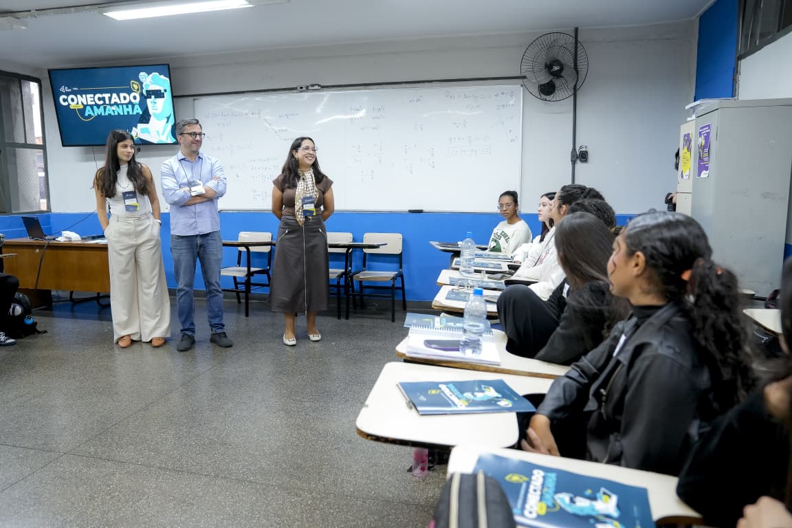 Projeto leva executivos a escolas públicas e impac