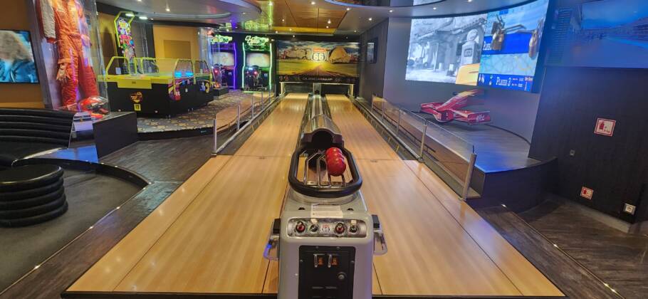 Pista de boliche no Sports Bar