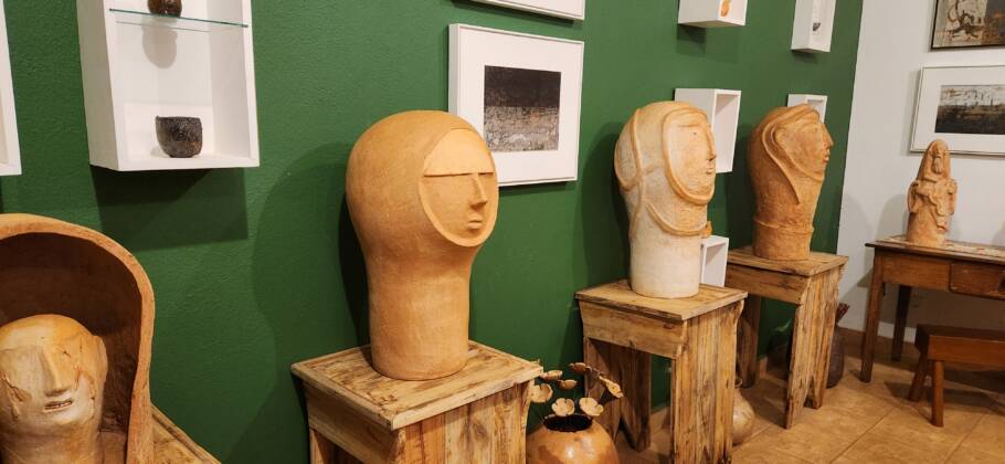 Acervo do da galeria de arte Casa do Cleofas, que integra a Rota dos Museus Orgânicos de Uberaba
