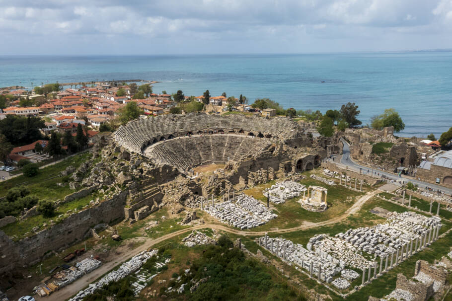 Sítio arqueológico na cidade de Antália