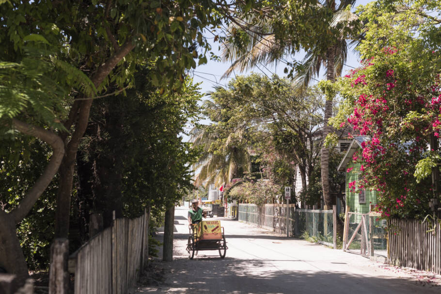 Mesmo com dimensões reduzidas, Caye Caulker reúne diferentes atrações