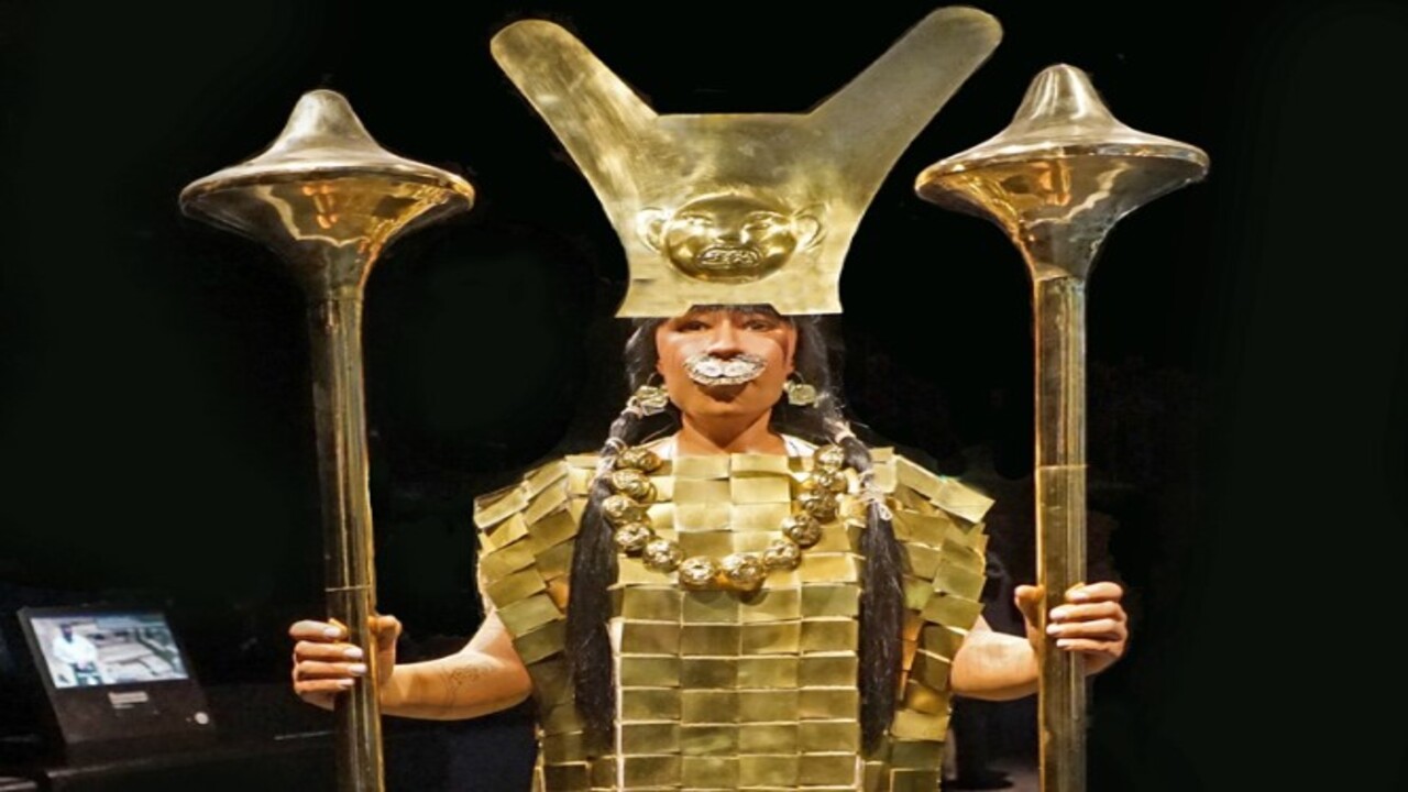 A Dama de Cao, descoberta no Peru, surpreendeu arqueólogos ao revelar uma governante de 1.700 anos atrás com tatuagens misteriosas