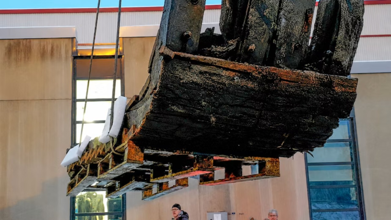 Escavação em Oulu revelou navio histórico reaproveitado por pesquisas têxteis.
