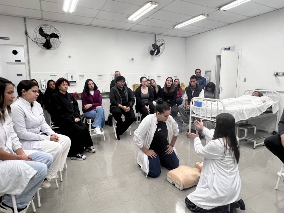 Iniciativa da Universidade Guarulhos oferece mais de 20 opções de cursos gratuitos em julho para ajudar quem deseja atualizar o currículo de forma rápida