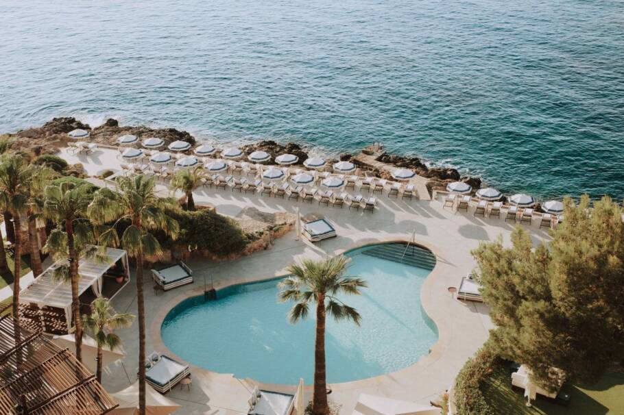 GranMeliaDeMar-Pool Club Bombon by Alberta Ferretti